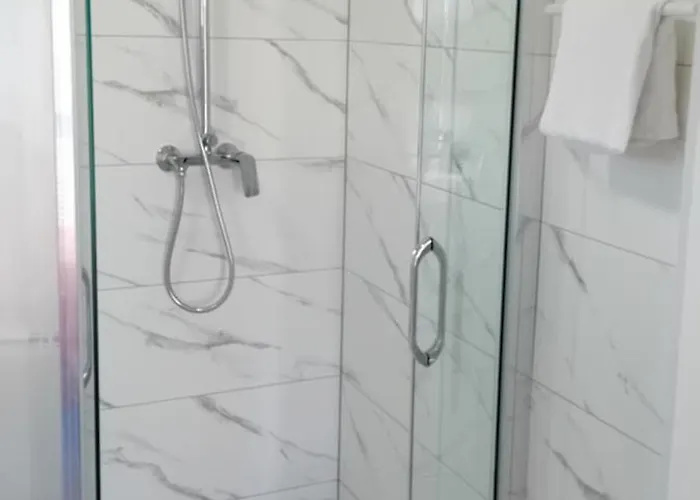 Alaga D 招待所 3*